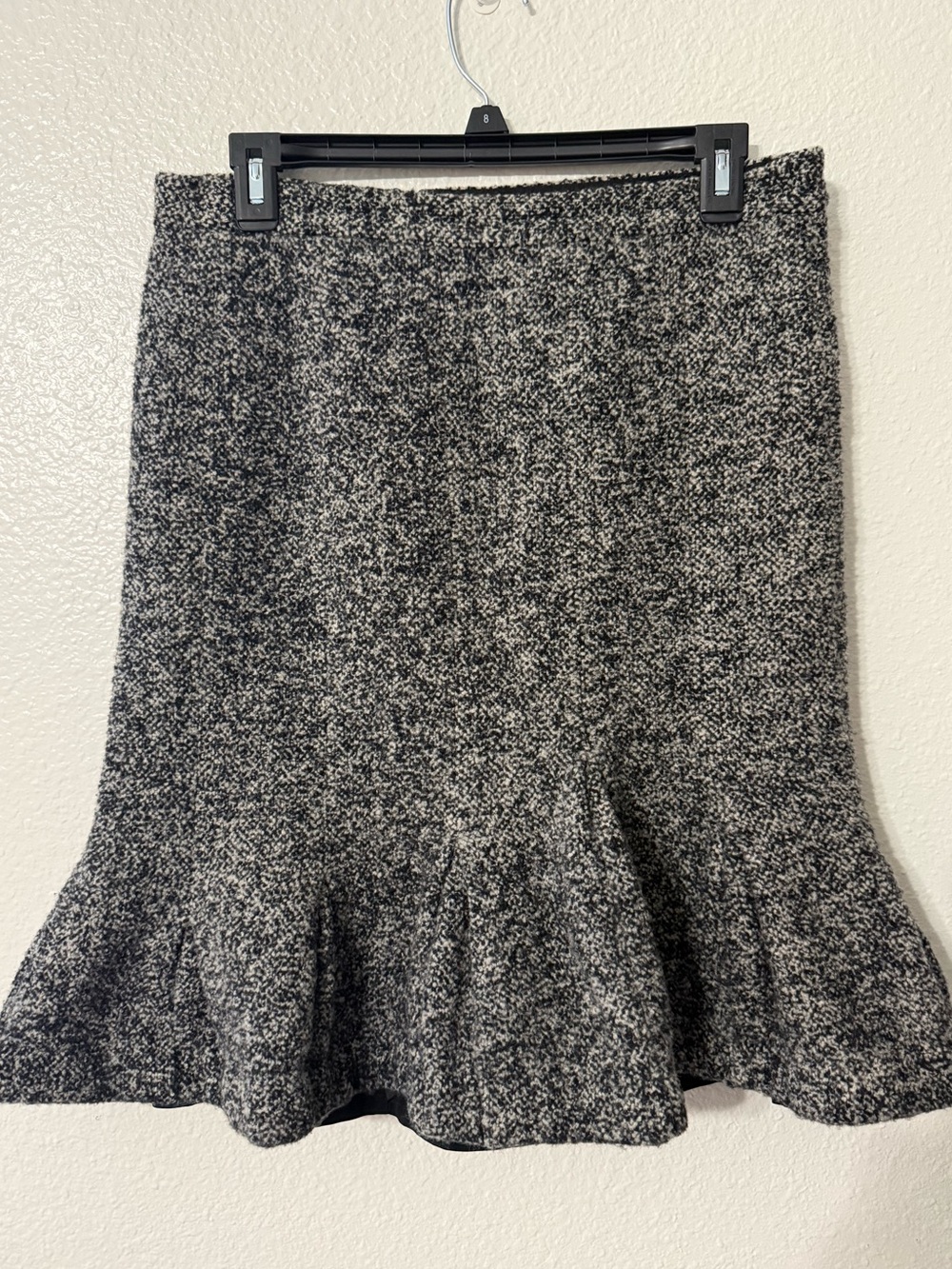 Ann Taylor LOFT Marled Knit Flounce Hem Skirt Size 6 Black White